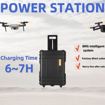 ST-70 Trạm điện di động 110V / 220V 7000W Máy phát năng lượng mặt trời cho trường hợp khẩn cấp ô tô