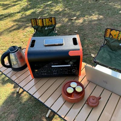 2200W nguồn điện di động ngoài trời với phạm vi biến động điện áp đầu ra 220V và hiệu suất
