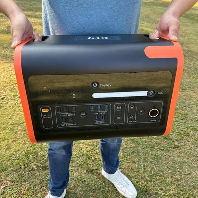 AT22 220V Điện lực di động 2200W Peak 4400W pin lithium cho cắm trại và khẩn cấp