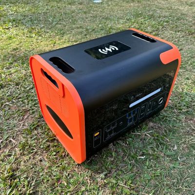 2200W Cỗ máy điện lithium di động đa chức năng xe cho nhu cầu năng lượng đa năng