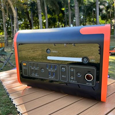 Cổng điện điện di động sạc lại loại C 2200W Trạm năng lượng mặt trời cho máy tính xách tay điện thoại di động