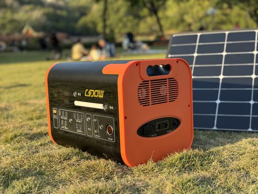 Type-C Output Nhà và Trại Nhà máy điện di động Khoảng 25kg 2048wh Máy phát năng lượng mặt trời