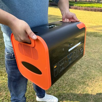 ABS PC nhôm hợp kim Shell trạm điện khẩn cấp 220V Máy phát điện di động đầu ra AC