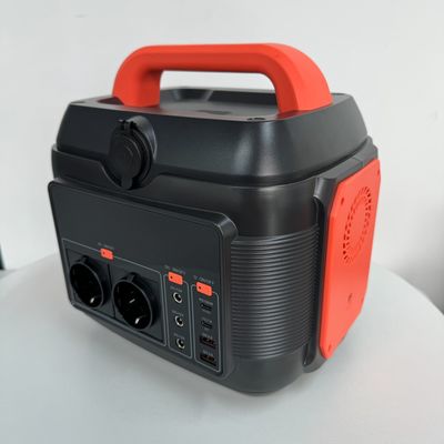 600W bên ngoài Lithium pin có thể tháo rời Bộ pin năng lượng mặt trời có thể sạc lại Nhà máy điện dự phòng AC-DC loại C