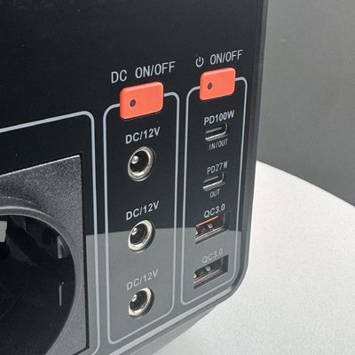 600W 300W 2200W Nhà máy điện di động Máy phát pin mặt trời cho nhà ngoài trời cắm trại
