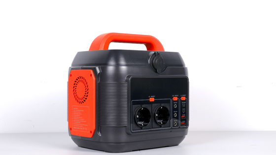 600W Động cơ năng lượng mặt trời di động Outlet Backup Bank Nhà máy điện ngoài trời
