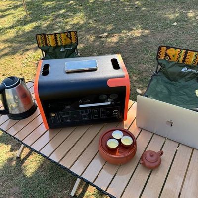 Sạc không dây 600W 2200W Trạm điện mặt trời di động tất cả trong một cho cứu hộ y tế