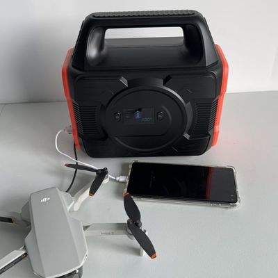 Pin Lithium ngoài trời Pin lưu trữ năng lượng 300W Trạm điện di động với MPPT