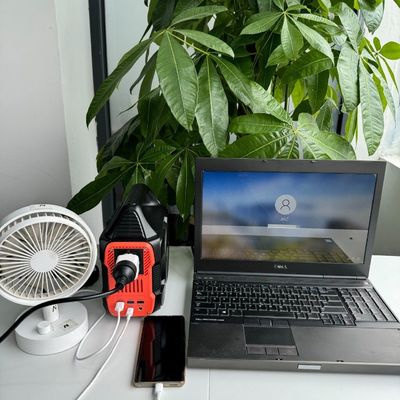Nhà máy điện di động ngoài trời cắm trại với ổ cắm EU AC và màn hình tinh thể lỏng