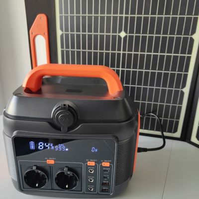 S6 600W điện di động Nhà máy điện mặt trời với pin lithium và đầu ra sóng sinus