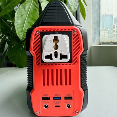Năng lượng cao 300W Nhà máy lưu trữ năng lượng RV ban công với đèn LED Điện thoại di động Điện năng AC S3