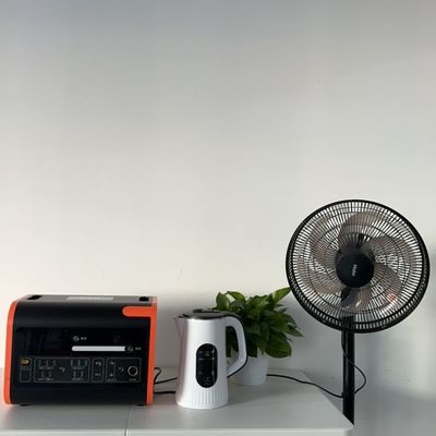 Sạc năng lượng mặt trời Xe ô tô Đèn đèn LED UPS Sản phẩm điện Lithium Động cơ di động có thể sạc lại Hệ thống biến tần
