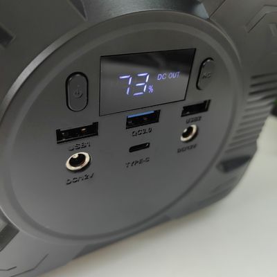 Nhà máy điện ngoài trời Máy phát điện mặt trời di động 300W với công nghệ MPPT và đầu ra USB