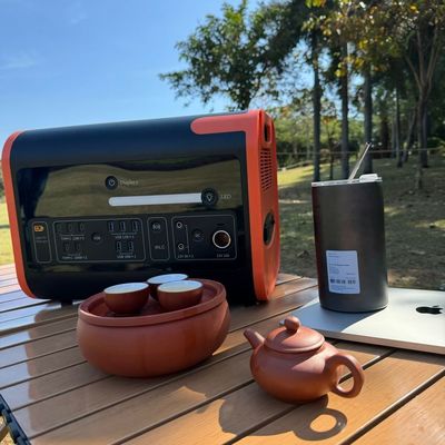 Hệ thống lưu trữ năng lượng 2200W Máy phát năng lượng mặt trời di động với nguồn cung cấp điện không bị gián đoạn