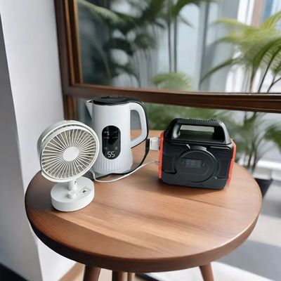S3 Động cơ phát điện mặt trời ngoài trời tương thích cho hộ gia đình 300W 110V 220V Trạm điện di động