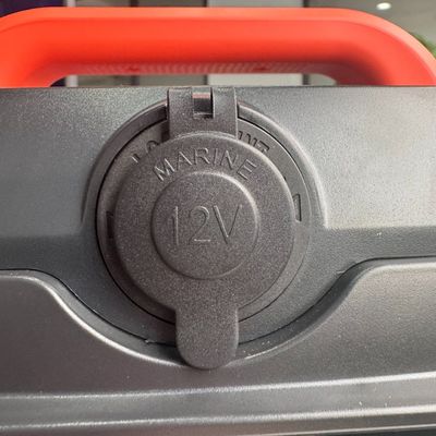Hệ thống lưu trữ di động với pin có thể tháo rời và trạm điện 110V/220V AC