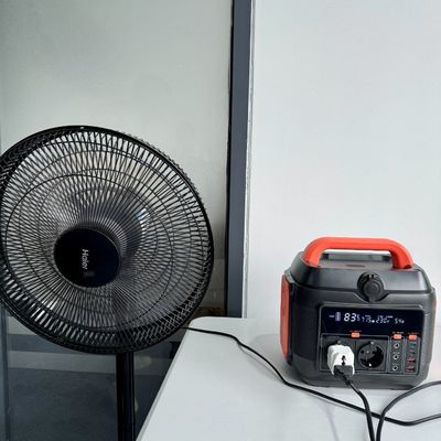 Trạm cung cấp năng lượng khẩn cấp năng lượng mặt trời di động 200W600W với đầu ra sóng sinus