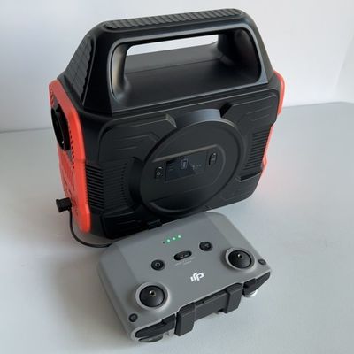 Trạm điện mặt trời di động 300W/110/220V-50Hz/60Hz với chức năng điện chờ