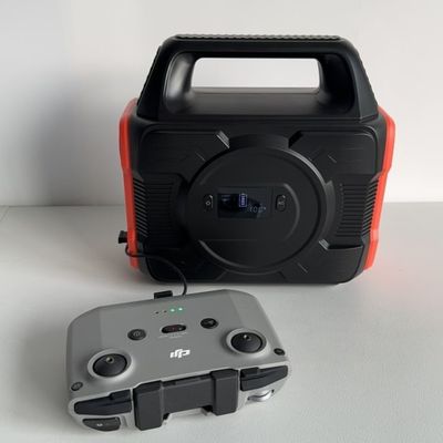 Cắm trại ngoài trời S3 Máy phát năng lượng mặt trời di động với trạm điện pin lithium 300W