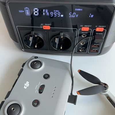 220V 600W năng lượng mặt trời đầu vào 100W Lưu trữ năng lượng Nhà máy điện ngoài trời trong thị trường Aii