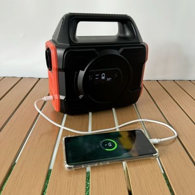 300W Đường điện di động AC / DC đầu ra cho gia đình ngoài trời 110V / 220V Điện thoại di động