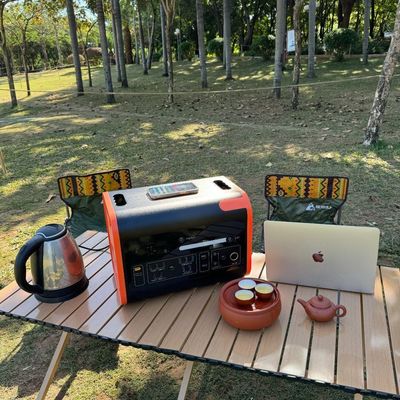 s Ưu điểm tốt nhất 2200W/2048wh Nhà máy điện di động song song cho nhu cầu năng lượng ngoài trời
