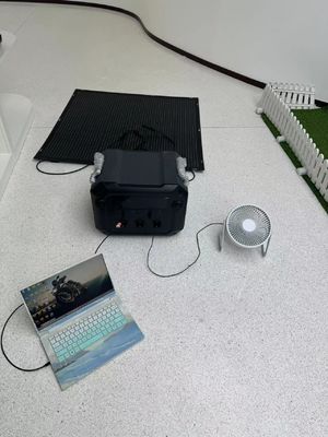 2500W AC Output 3600W Máy phát điện mặt trời Trạm điện di động cho cắm trại ngoài trời / RV