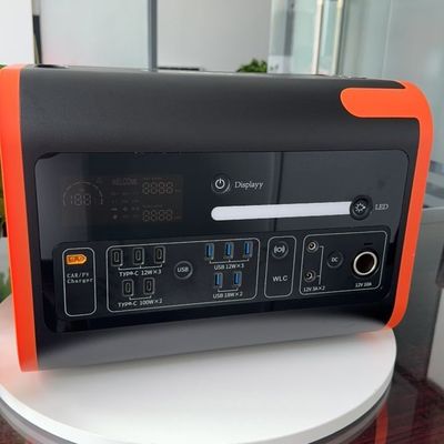 Cổng cung cấp năng lượng lưu trữ năng lượng mặt trời loại C 3*18W/2*100W cho các giải pháp điện ngoài trời