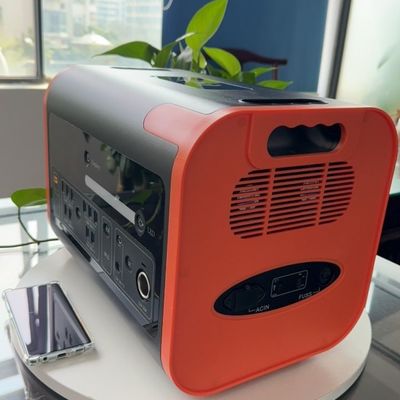 Cổng cung cấp năng lượng lưu trữ năng lượng mặt trời loại C 3*18W/2*100W cho các giải pháp điện ngoài trời
