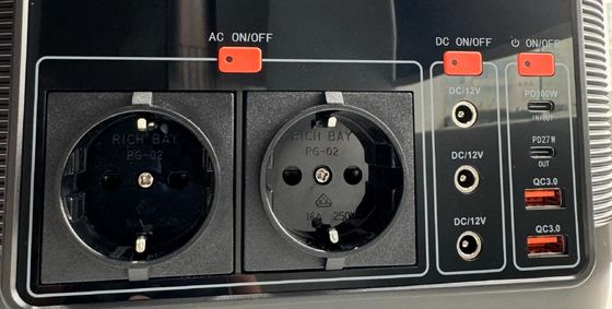 Nhà máy điện cầm tay ngoài trời nóng 600W với pin Lithium Iron Phosphate