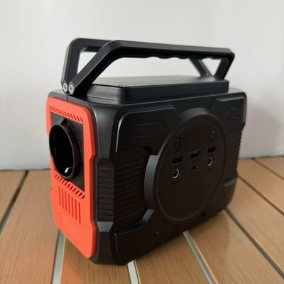 Trạm điện di động ngoài trời với dung lượng pin 48000mAh và đầu ra 200W / 300W / 600W