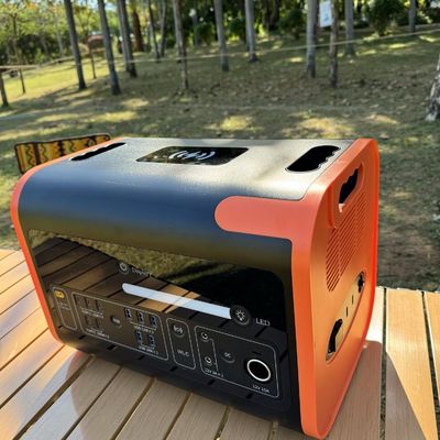 40ah Máy phát điện năng lượng mặt trời Điện thùng điện 2200W Trình điện mặt trời cắm trại Đen màu cam