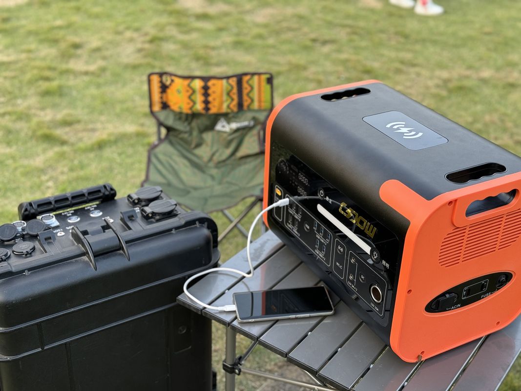 Cụ thể 2200W Động cơ lưu trữ năng lượng mặt trời Nhà máy điện tùy chỉnh theo yêu cầu của bạn