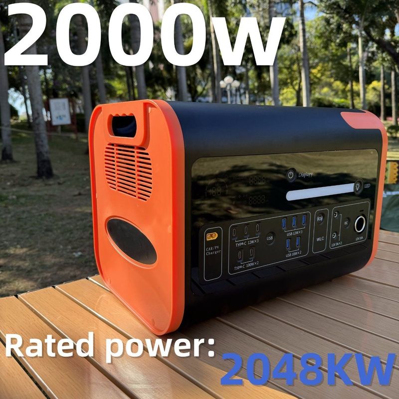 Lưu trữ năng lượng 2000W / Máy phát điện di động với sạc xe hơi mặt trời Loại sạc AC DC USB AT22