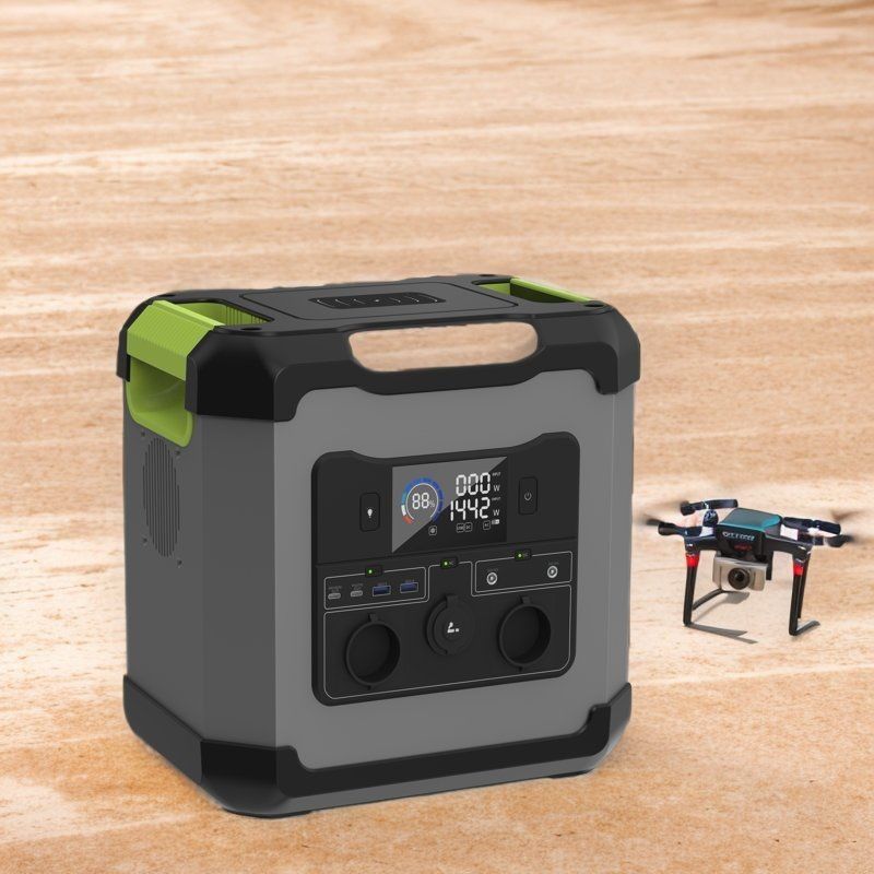 2000W AC Output Đường điện di động 1680wh Lithium Battery Solar Generator cho ngoài trời