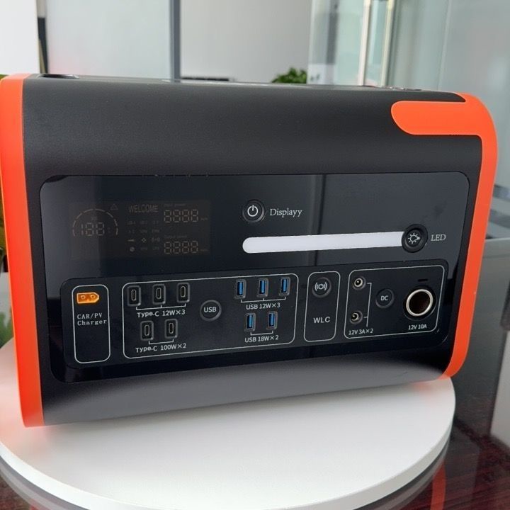 Trạm điện khẩn cấp ngoài trời công suất lớn 2200W 2048wh 40ah với USB 12W * 3 / 18W * 2