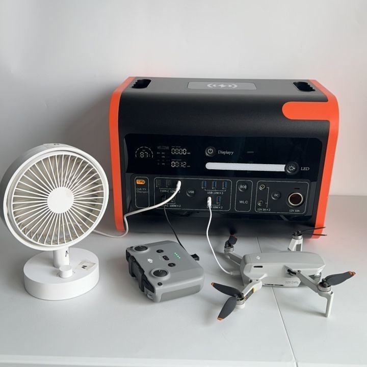 Trạm điện ngoài trời di động im lặng với sạc nhanh 1500W và sạc không dây 15W