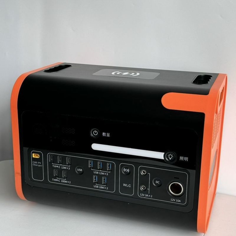 2200W Điện năng lượng liên tục 4000W Động lực LiFePO4 Máy phát năng lượng mặt trời để sạc ngoài trời