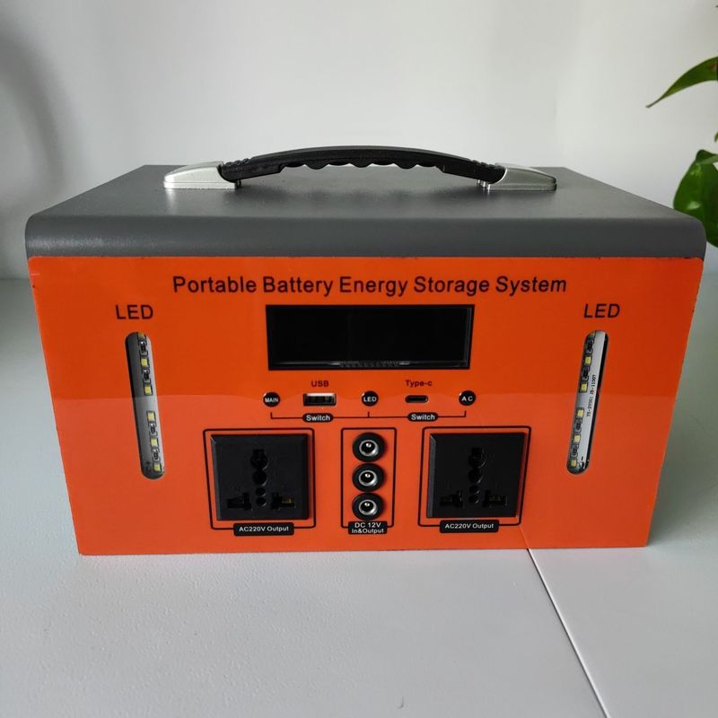 300W / 500W Trạm điện di động cho cắm trại và nhà khẩn cấp USB DC đầu ra 5V / 10W Max