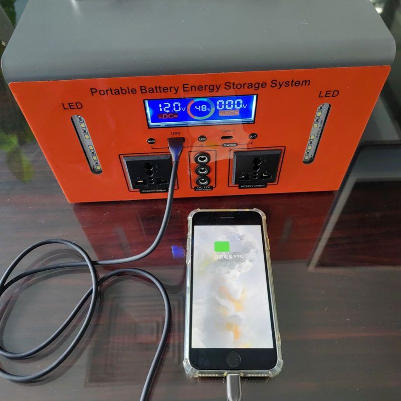 Nhà máy điện di động 300W cho trại và nhà khẩn cấp loại C đầu ra 5V / 10W Max